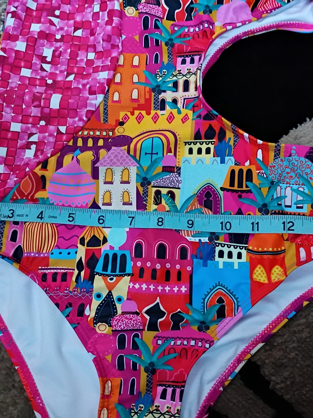 Multicolor One-Piece Swimsuit With Mediterranean Scenery - Picture 8 of 12